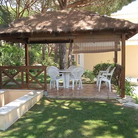 Sleeps 6 Pool Air Con T480116 *