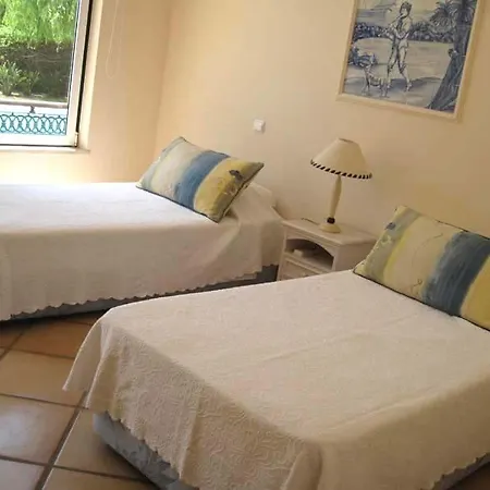 فيلة Sleeps 6 Pool Air Con T480116 *